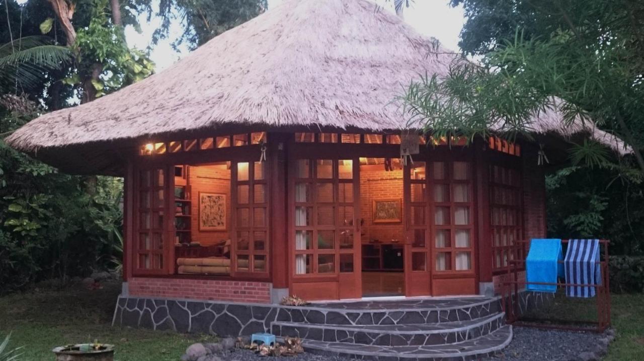Ciliks Beach Garden Kubutambahan  Exterior photo