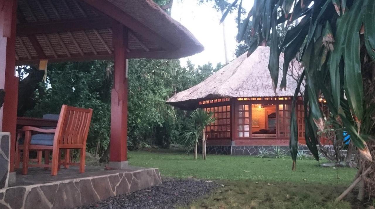 Ciliks Beach Garden Kubutambahan  Exterior photo